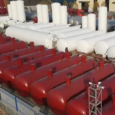 酸素、窒素、アルゴン用 5～200m3 容量の極低温貯蔵タンク